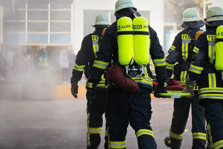 7 First Aid Strategies for Extreme Weather Conditions That Save Lives