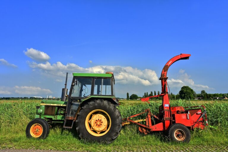 7 Organic Methods for Maintaining Farm Equipment That Protect Your Land