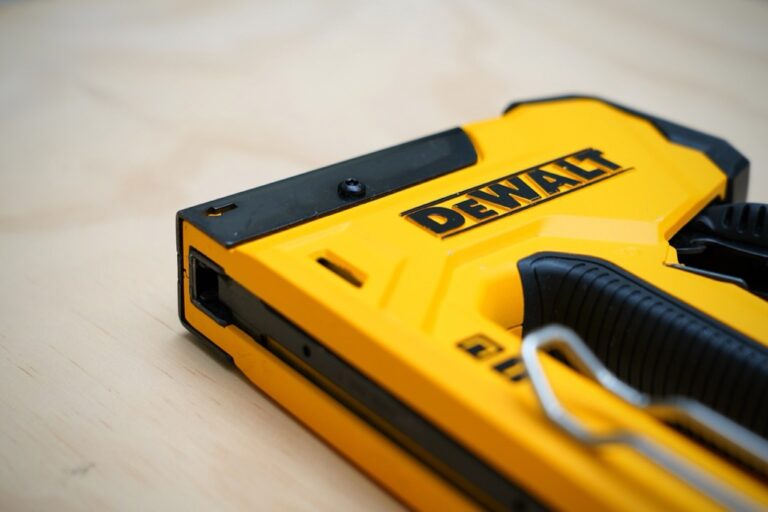 6 Best Electric Nail Guns for Quick Fence Assembly That Save Hours