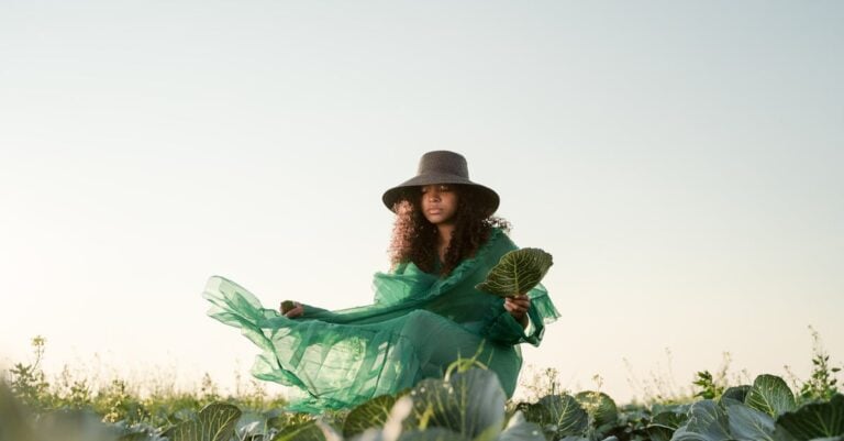 7 Unique Front End Loader Applications That Transform Sustainable Farming