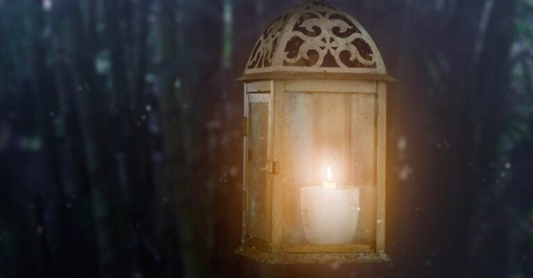 7 Ideas for Creating a Cozy Atmosphere With Outdoor Lighting