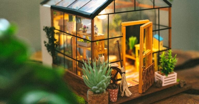 7 Best Mini Greenhouse Kits for Balconies That Maximize Small Spaces