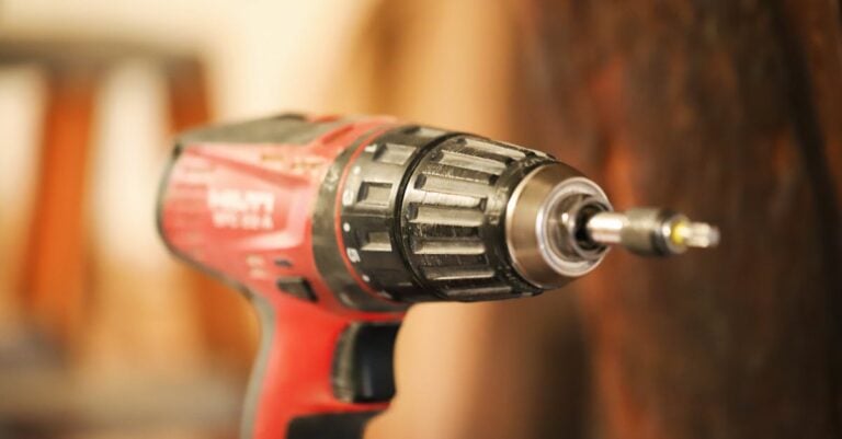 4 Best Pilot Drill Bits for Pre Drilling Screw Holes That Prevent Wood Splitting