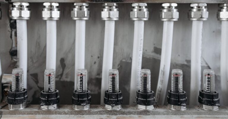 4 Best Flow Control Valves for Hydroponics That Prevent Crop Loss