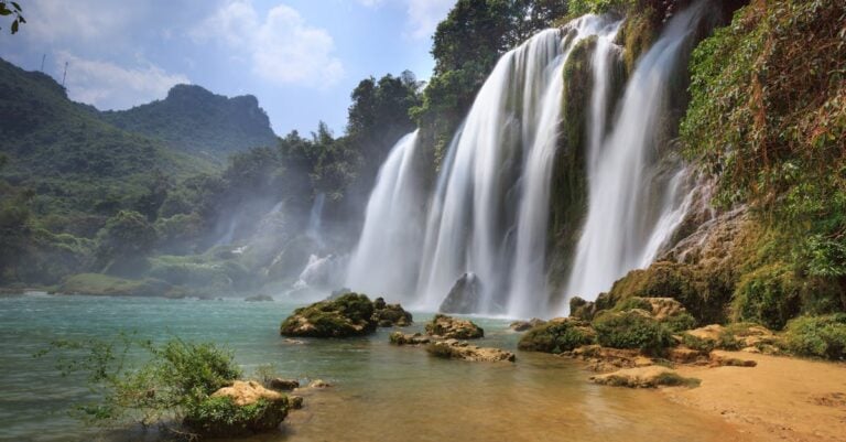7 Best Waterfall Filters for Farm Landscaping That Work Year-Round