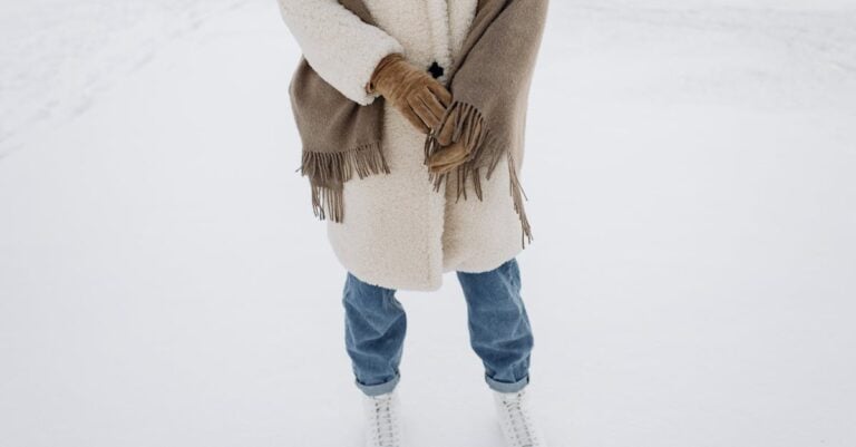 7 Best Wool Gloves for Layering on the Farm That Old-Timers Trust